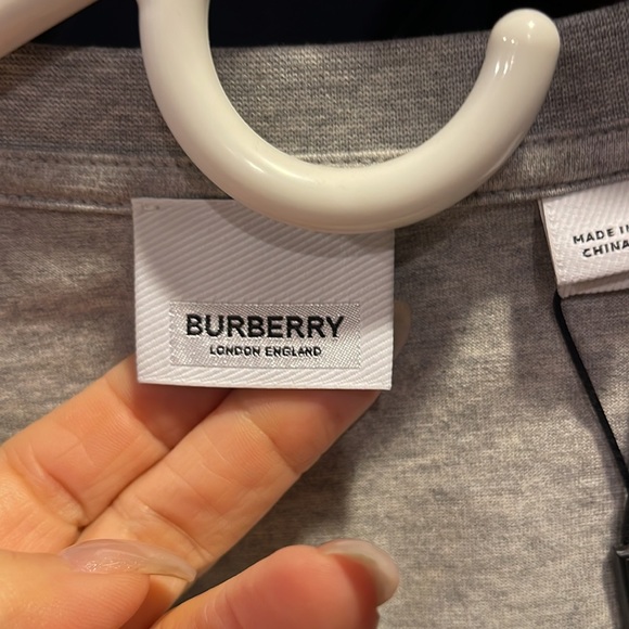 NWT authentic Burberry Tee shirt - Picture 3 of 5